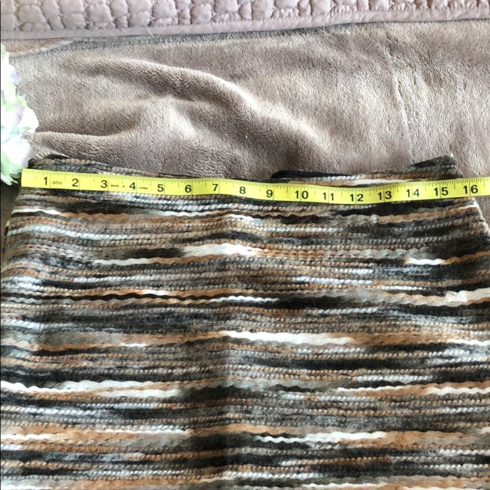 NWOT Textured Wool-Like Skirt - Picture 7 of 7